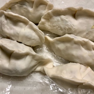 米粉入り！モチモチ餃子の皮